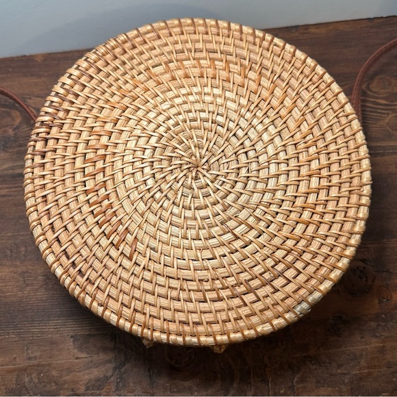 Woven Rattan Round Crossbody Shoulder Bag Natural Tan Summer Boho Purse. - Picture 3 of 8